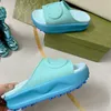 2022 Fashion Women Sandals Slides Designer Platform Slipisti Abbigliamento Flip Flops Macaron in pelle in pelle Piatti a cuneo Spazza