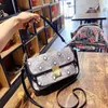 Kadınlar tek omuz crossbody çanta çanta moda lüks marka portatif kız çantası 3 renk