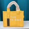 The Totes Bags Lady有名なデザイナークールな実用的な大規模プレーンクロスボディハンドバッグ