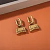 French Ins Style Old Gold Color Boucles d'oreilles Light Palace Retro Retro Collier Baroque Street Trend Fashion Allmatch Jewelry Gift31931343723216
