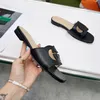Designer Slipper Mulheres chinelas sandálias de luxo Brand sandálias de couro real flip chinelos planos planos de deslizamento Sapatos casuais botas de tênis da marca 323