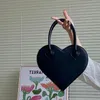 Sacs de soirée Love Heart Shape Crossbody for for Women vintage scoud pu épaule simple couleur pure femelle femelle décontractée petit sac à messager