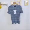 709 L 2022 Runway Summer Brand Mesmo estilo suéter Crew pescoço de manga curta azul azul listrado camiseta feminina suéteres xue