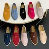 Designer Kleiderschuhe 35-47 Slebringe Top-Qualität Hand genäht Faden Klassische Schnalle Kaschmirin Frauen Flat Heels Freizeitkomfort vier Jahreszeiten Loafer Factory Schuh