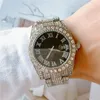 2022 MĘŻCZYZN Fashion Bling zegarki ze stali nierdzewnej Kwarc Rzym Rzym Numeral Tarf Mężczyzna sportowy zegarek