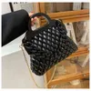 Thick Chain Design Small Quilted Pu Leather Padded Shoulder Crossbody Bags with Wooden Handle for Women Luxury Handbags 220620