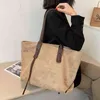 Sacs de soirée Grande capacité Sens avancé de l'automne hiver 2022 Nouvelle mode Sac à main Sac à bandoulière pour femme All-match Ins Tot Package 220709