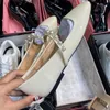 Nuove scarpe firmate da donna Catene di perle Punta quadrata Mocassini con fondo morbido Primavera ed estate