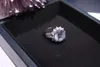 Luxury Big Diamond Wedding Ring Designer Women Rings Bröllopälskare Giftengagemangsmycken med Box6700930