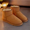 Gratis omlastning 2022 Högkvalitativa kvinnors klassiska mini-stövlar Man och kvinnor Snow Boots Winter Leather Boot US Storlek 5 --- 13