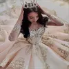 Fantastisk spetsboll klänning quinceanera klänningar paljett ren bateau halsringning prinsessan tiered prom klänningar applicerade söta 15 maskeradklänning