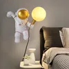 Lampes de table Lampe en résine d'astronaute nordique créative 3D lune planète veilleuse chambre chambre d'enfant chevet dessin animé décor lampe table