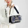 Axelväska Kvinnors mångsidiga handväskor Portable Small Square Crossbody Leather Chain Shoulder Bag 220617