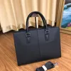 7A Luksusowa teczka od projektanta dla mężczyzn Torba biznesowa z prawdziwej skóry na laptopa Gentlemanly Attache Case z zamkiem szyfrowym Messenger Torby Totes Torebki 39cm 842-1