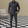 2023 Classy Grey Wedding Tuxedos Groom Wear Costumes pour hommes Slim Fit Peaked Lapel Prom BestMan Groomsmen Blazer Designs 2 Piece Set Jacket and Pants Custom Made