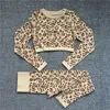 Crop Top a maniche lunghe leopardate senza cuciture Set da yoga per donna Palestra Fitness Abbigliamento sportivo Tuta Allenamento per abito Tuta attiva 220330