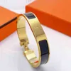 Designer Gold Letter Email Armreif Armband Luxus Frauen Männer Edelstahl 12mm Armbänder Schmuck mit Orangenbeutel 17cm 19cm1822304228