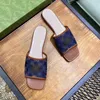 Designer-pantoufle plate sandale pour femme Impression de nouveauté Coton Tissu à carreaux Tissu Denim bouton Éraflures chaussure en plein air Pelouse femmes chaussures Moccasi