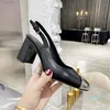 Vårens sommarkvinnor Sandaler Verkligt läder Bekväm fotledsspänne ihålig metallhäl pumpar Personlighet Peep Toe Shoes 35-41