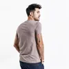 夏のソリッドベーシックTシャツメンスキニーオネックコットンスリムフィットTシャツ男性高品質の通気性ティー190115 220520