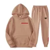 2023 Set Designer Survêtements Mens Sweat à capuche Ensembles Jumpers Survêtement avec broderie Budge Sweats à capuche Pantalons Hommes Femmes Vêtements adaptés Costume S-3XL