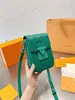 M81524 S-Lock عمودي محفظة يمكن ارتداؤها حقيبة Crossbody للنساء للنساء العلامة التجارية مصغرة مع سلسلة واحدة من بطاقة الكتف