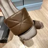 Markowe kapcie kobiety moda luksusy 2023 nowe slajdy klapki plażowe obuwie wygodne sandały z owczej skóry skórzana podeszwa