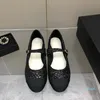 2022 Sandały projektanckie buty dla kobiet Vintage Mary Jane Single Ballerinas Retro Zapach w latach 80. Pierwsza warstwa Sheepsina Splating Rozmiar 35-40