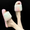 2022 Aberto do dedo do pé aberto Multi colorido chinelos fofos Mulheres chinelas de pele sapatos de pelúcia plana e plana 2021 Para mulheres, chinelos de pé G220730