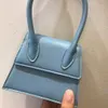 Lüks tasarımcılar çanta kadın omuz crossbody flep çanta çanta çanta çanta cüzdanları totes elleçli postmen yamuklu hasp düz renkli sırt çantası çanta