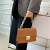 Sacs de soirée Sac Bag Pu Leather Gold Chain Handbag 2022 Brand Classic Stone Pattern Fap pour crossbody Messenger206d