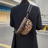 Midjeväskor modedesigner väska för kvinnor stenmönster leopard kedja fanny pack kvinnlig magband axel bälte bagwaist