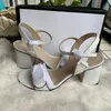 أنيقة الزفاف الزفاف فستان الصنادل أحذية !! Lady Strass Pumps العلامة التجارية High High Crysts Sexy Summer Sundalias مع Box ، EU35-41