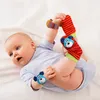 1Pairbaby Toys 0612 månader söta fyllda djur baby rattle strumpor handleds baby skaller födda leksaker gör ljud spel för spädbarn 220531