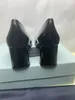 Top Leder Bright Color Bow Luxury Designer Frauenschuhe bare schwarze und weiße High Heels 6,5 cm spitz übergroße Hochzeitskleid 35-41