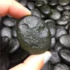 Dekorativa objekt Figurer 20-25G Moldavite tjeckisk meteorit Impact Glass Naturlig grov stenkristallenergi Stonedecorative