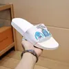 Slippers الكلاسيكية أعلى جودة أزياء الشرائح عتيقة مسطحة المطاط شاطئ الأحذية الصيف واسعة الزلقة مع الصندوق حجم 35-45