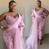 2022 Rosa Jumpsuit Mermaid Evening Dresses One Shoulder Sequined Appliques Lace Plus Storlek Prom Dress Robes de Soirée African Formal Party Gowns