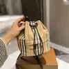 Designer22 Ny Vintage Ladies 'Bag Rope Bucket Bag Cowhide Handbill axel Satchel Påsar Stängt gitter B