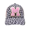 26 Lettres Léopard Queue De Cheval Casquette Criss Cross Désordre Chignon Chapeaux Lettres De Broderie Lavé Coton Snapback Casquettes Décontracté Été Tie-dye Chapeau D'extérieur Pour Femmes Hommes