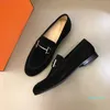 Moda uomo abrasivo di fascia alta vestono scarpe Joker puro e fresco Design hardware in pelle fornitore di alta qualità nelle taglie nero e blu 38-45