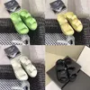 2022 Luxurys Designers Femmes Sandales Fashion Slippers Summer Girls Bage Femmes Sandal Sandal Muis de terre tongs Sexy Broidered Chaussures Taille 35-41 avec boîte