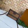 Fashion Classic Designer Style Messenger Bags Echt lederen vier vierkante mini-tas reliëf metalen doos kleine cosmetische 21-15-7 cm kast