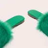 Päls tofflor kvinnor glider hem ry platta sandaler kvinnliga söta gröna fluffiga husskor kvinna märke lyx 2022 sommar 220520