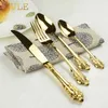 Set di posate vintage placcato oro occidentale 24 pezzi Coltelli da pranzo Forchette Cucchiaini Set di stoviglie di lusso dorate Incisione 22036295905