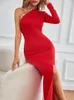 Red Elegant Dresses For Women 2022 Fashion One Shoulder Maxi Dress Bodycon Spring Summer Ladies Sexy Evening Club Party Dress 220316
