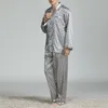 Mens Stain Pyjama Ställer män Sleepwear Modern Style Tryckt Silk Nightgown Home Man Male Satin Soft mysig sovande pyjamas 220705