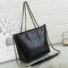 JIANG Verano CALIENTE estilo Mujeres Bolsos de diseñador de lujo Bolso de mano de calidad superior al por mayor Bolso de mano de cuero genuino Hombro CrossBody Carta Bolso de mano magnífico y noble