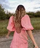 Retro mini abito da donna in raso rosa leopardato jacquard sexy manica corta a lanterna elastica incrociata con allacciatura posteriore abiti da festa senza schienale 220511