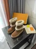 Designer feminino botas de travesseiro de inverno Flores de bota Flores de bota de renda impressa Sapatos ao ar livre de luxo de luxo, mantenha um sapato de neve de algodão quente